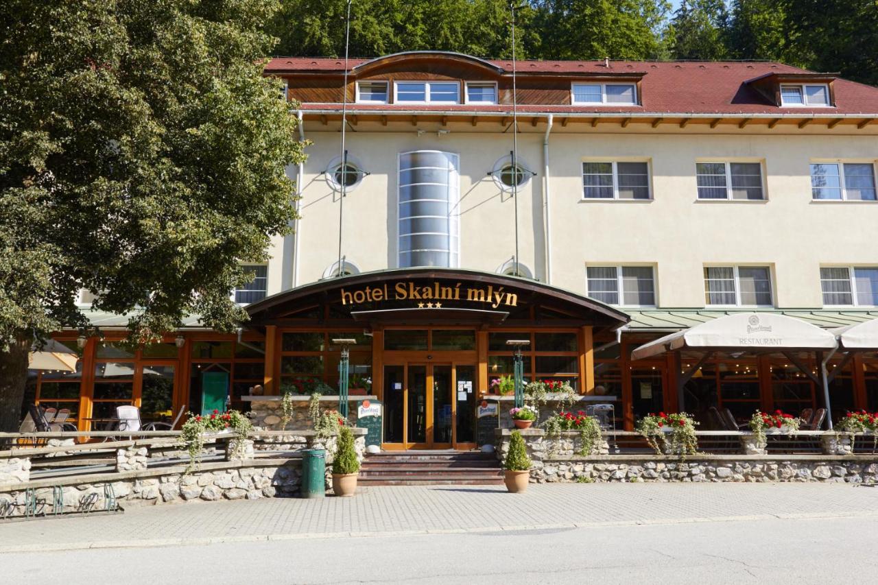 Hotel Skalní Mlýn Blansko Exterior foto