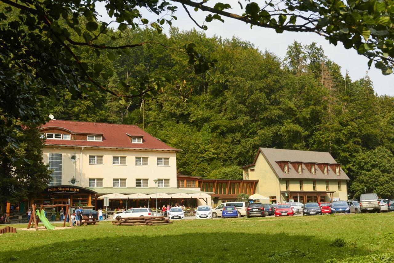 Hotel Skalní Mlýn Blansko Exterior foto