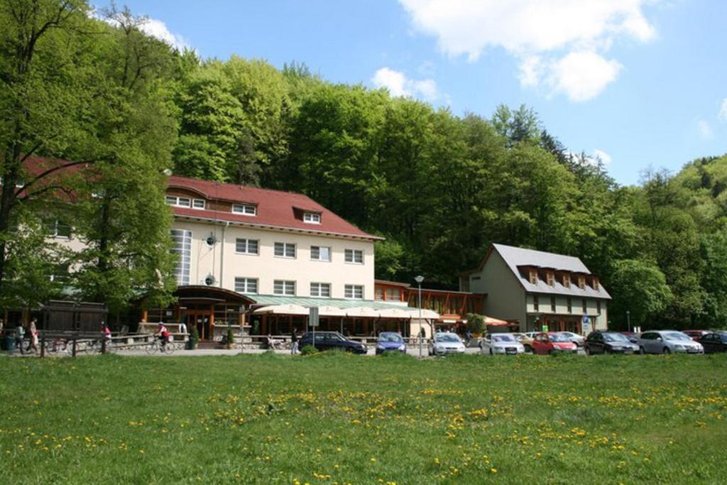Hotel Skalní Mlýn Blansko Exterior foto