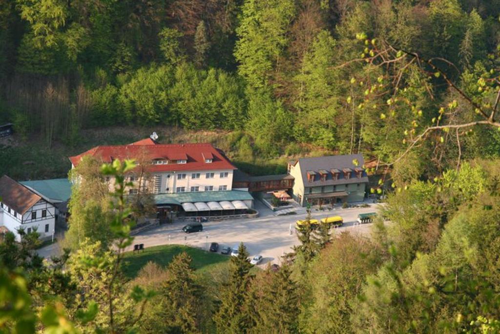 Hotel Skalní Mlýn Blansko Exterior foto