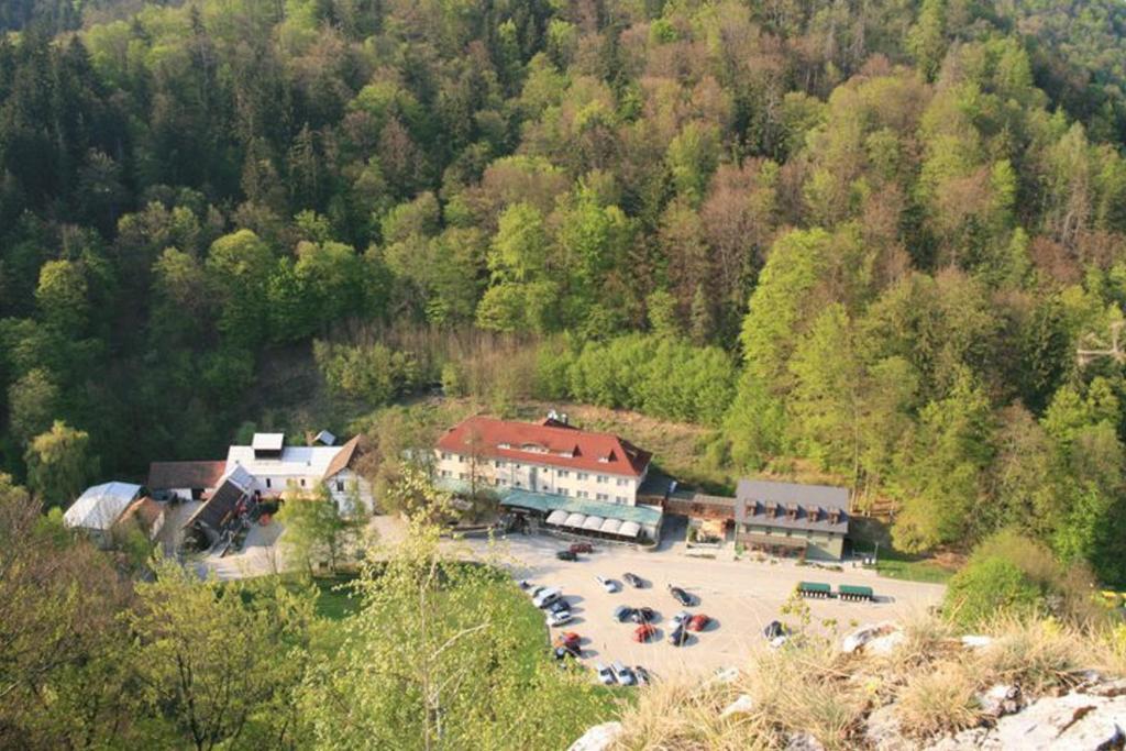 Hotel Skalní Mlýn Blansko Exterior foto