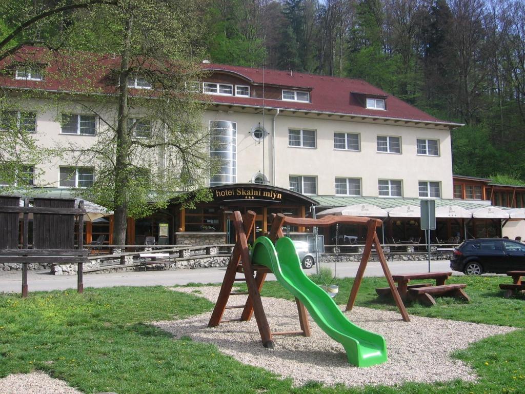 Hotel Skalní Mlýn Blansko Exterior foto